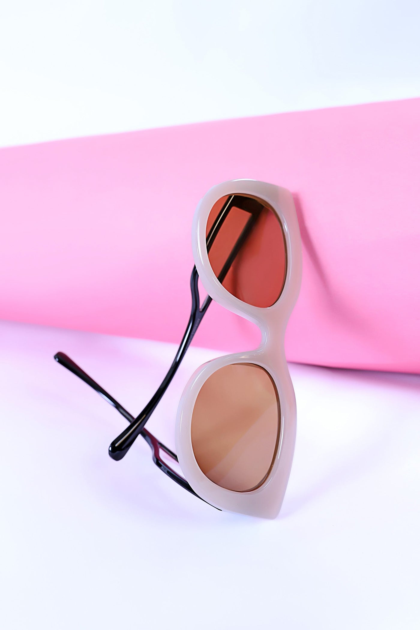 Vintage Oval Sunglasses | ASG-W23-9