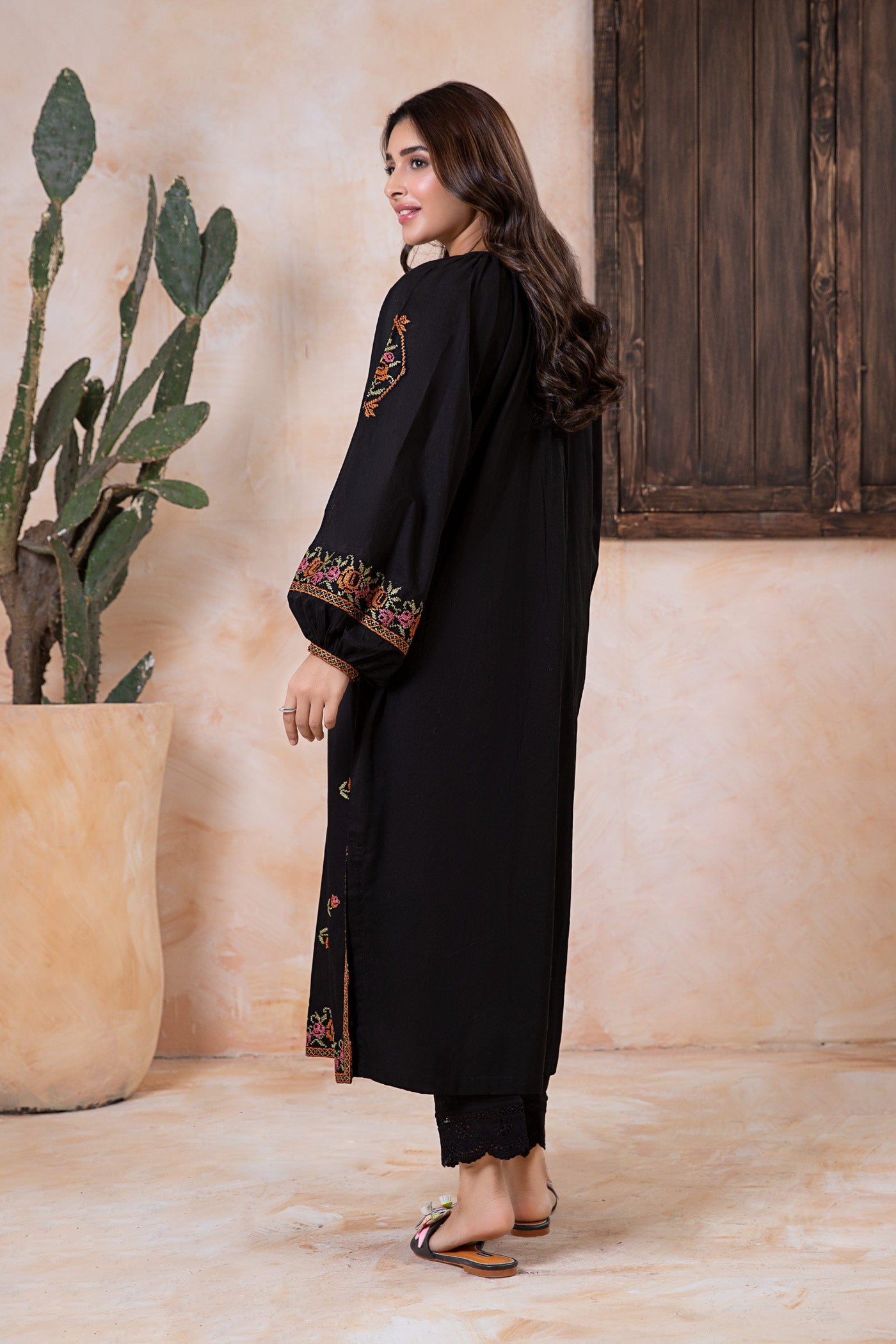 Embroidered Arabic Lawn Tunic | MB-EA24-41