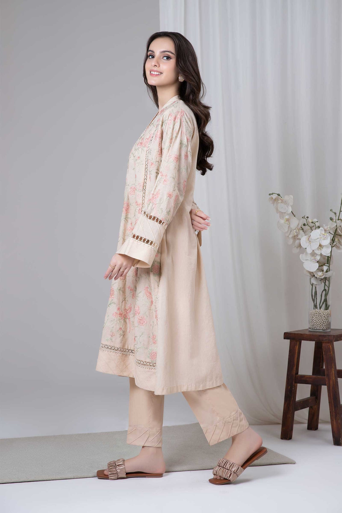 Embroidered Lawn Kurta | MB-EF24-153