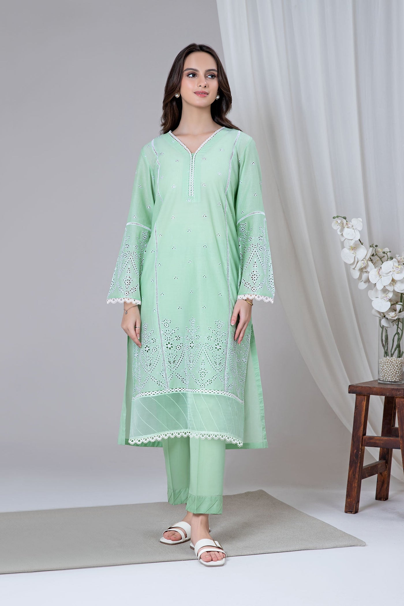 Embroidered Lawn Kurta | MB-EF24-73