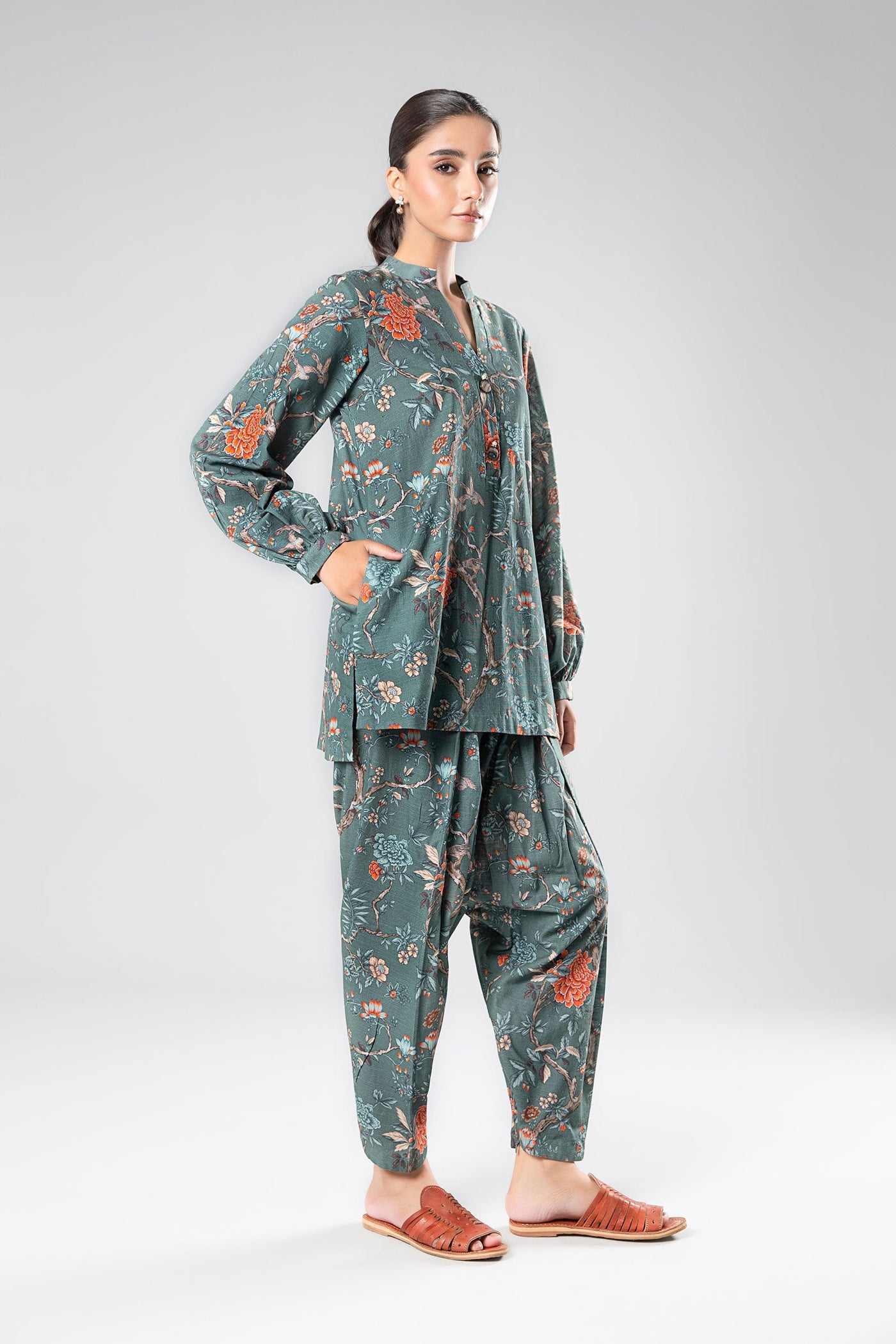 2 Pc Printed Khaddar Suit | MB-USP23-202B