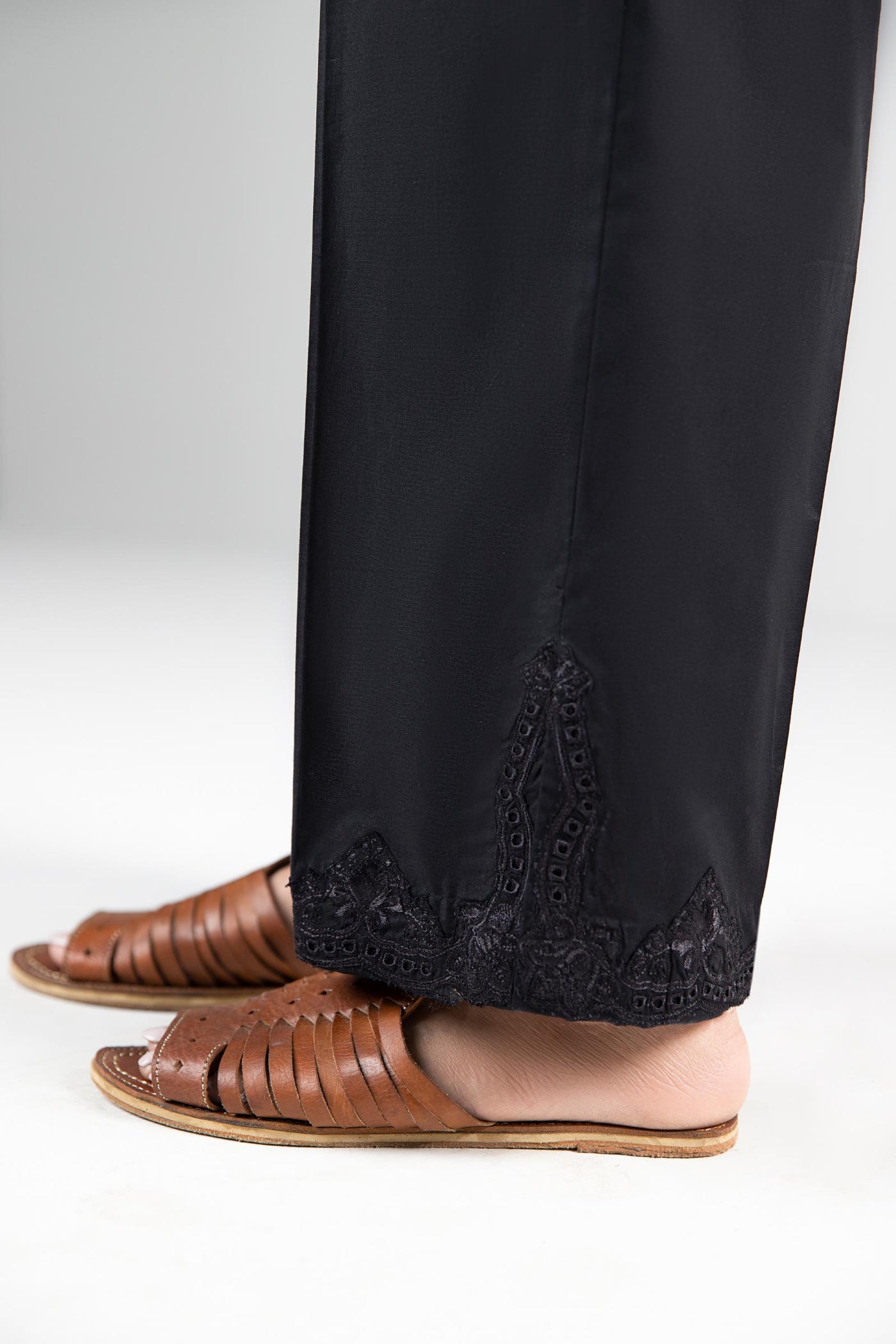 Embroidered Cambric Trouser | MB-WS24-10