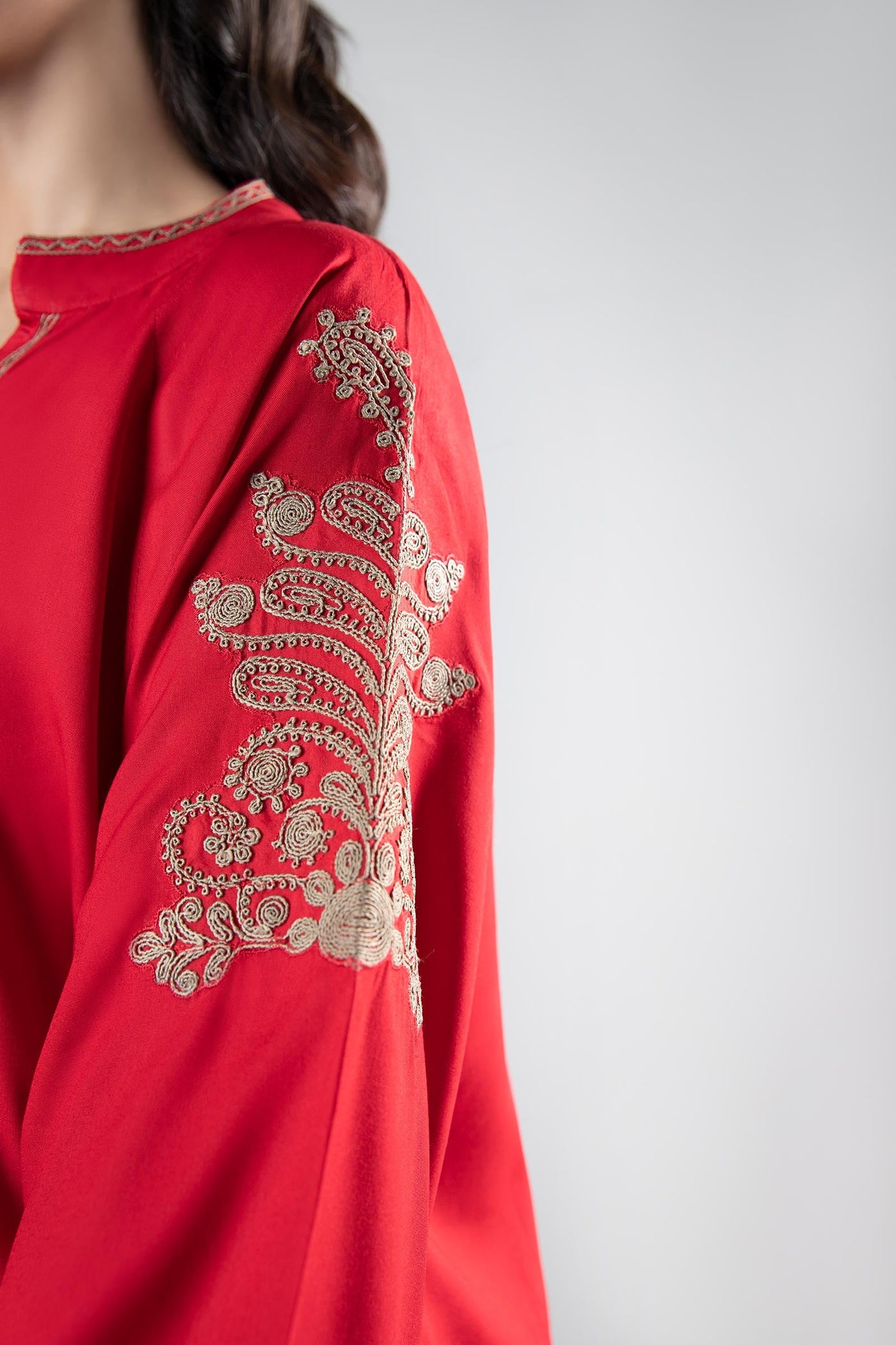 Embroidered Linen Shirt | MB-WS24-180