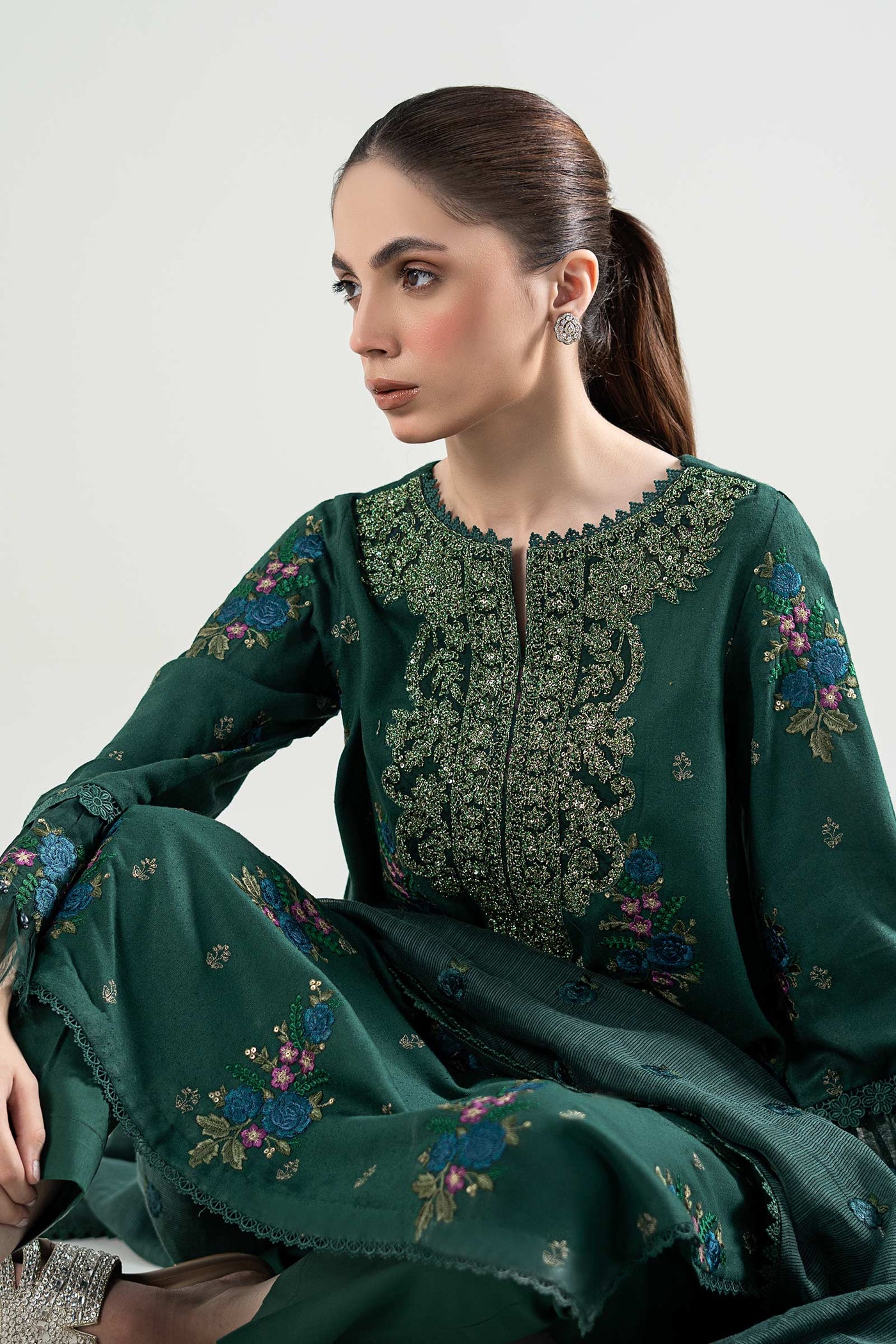 3 Pc Embroidered Karandi Suit | MB-WS24-94