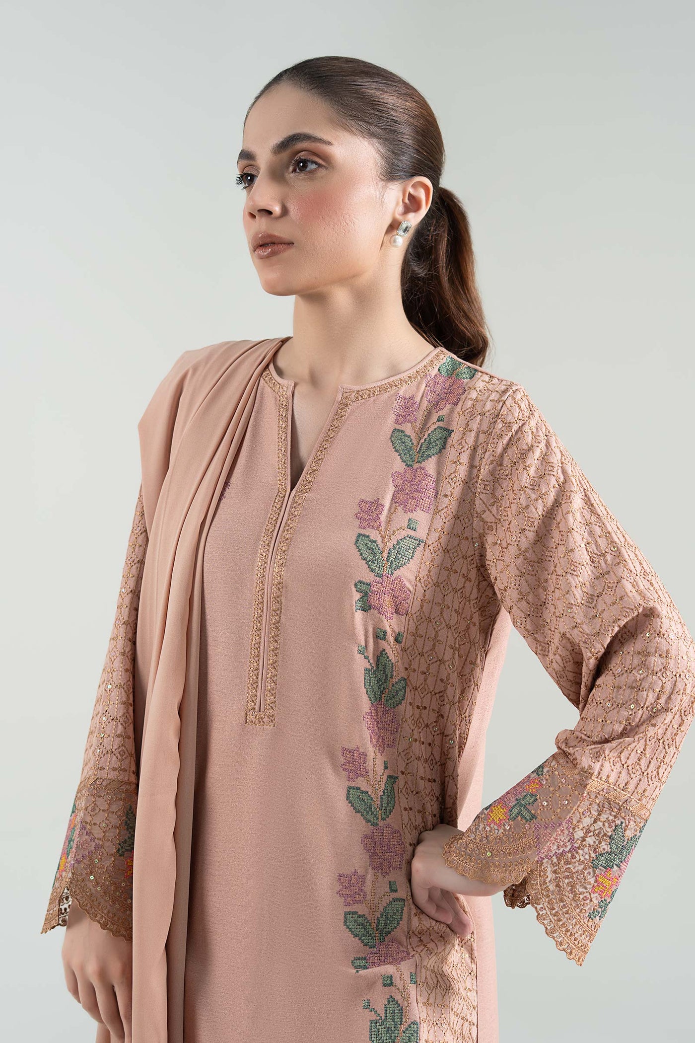 3 Pc Embroidered Karandi Suit | MB-WS24-95